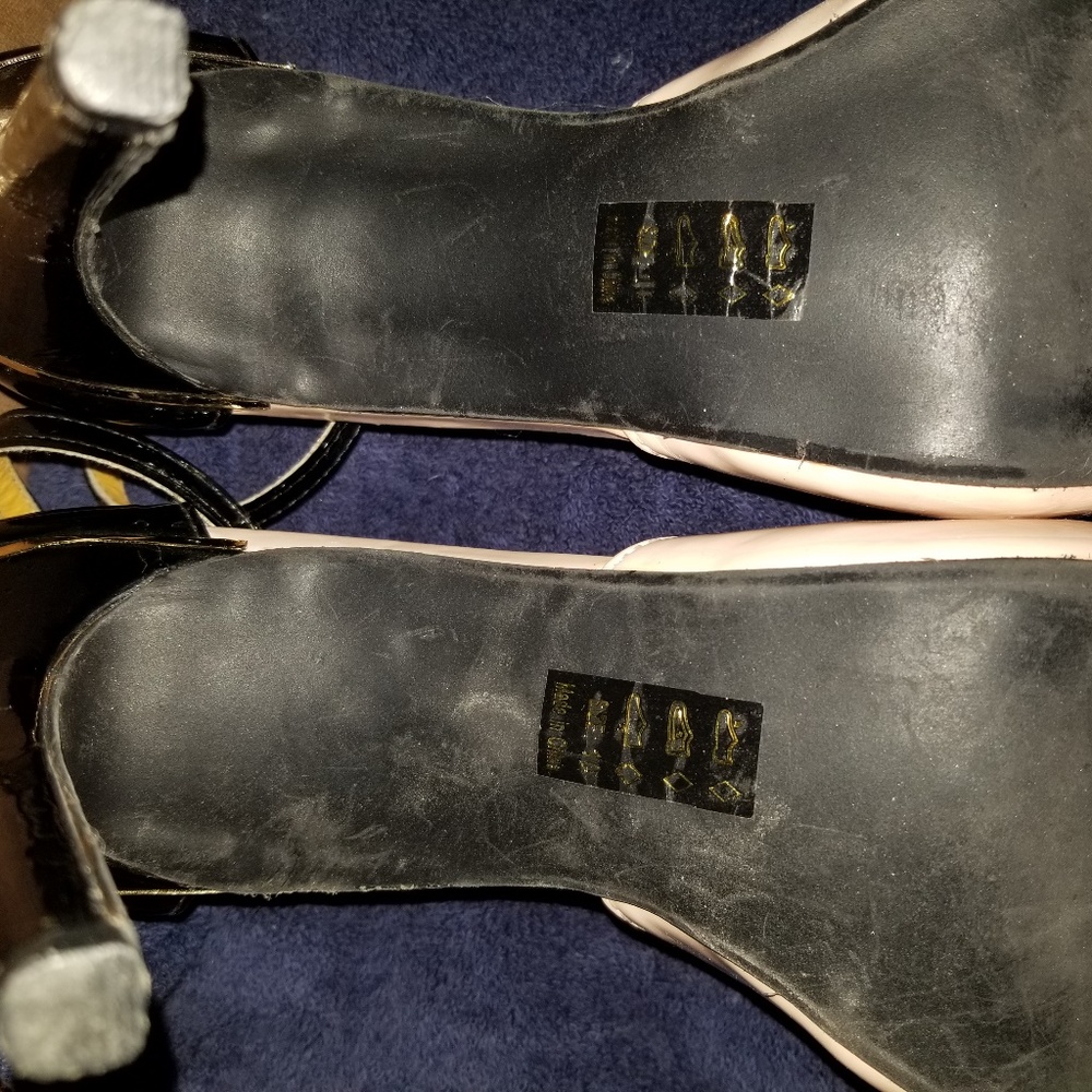 Shoe - Picture 3 of 4